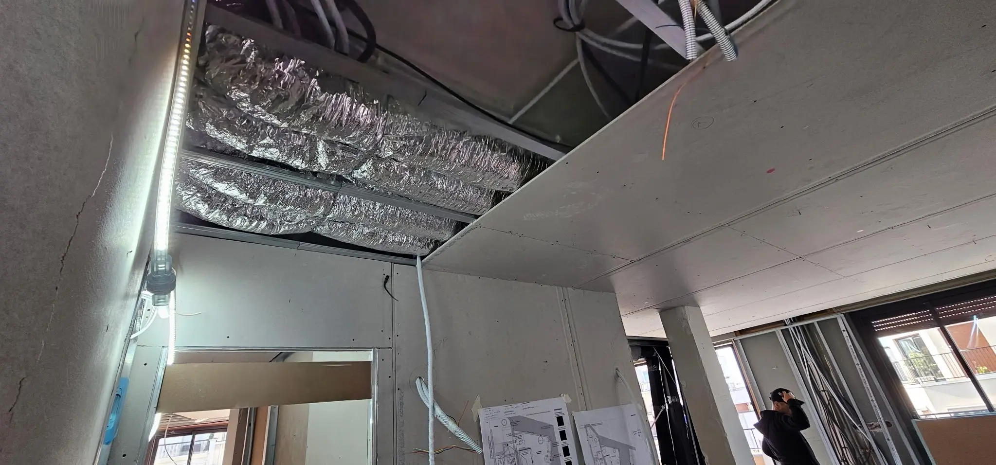 Climatisation gainable Paris Île-de-France (Ile-de-France) – Installation sur mesure – LC THERMIC