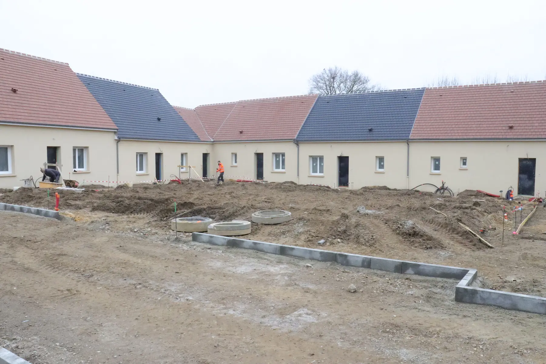 Projet Clésence – Installation CVC complète de 30 pompes à chaleur pour un écosystème intergénérationnel – La Neuville-en-Hez